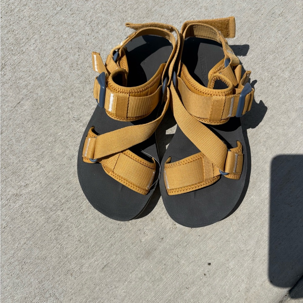 Merrell Sandals - Picture 2 of 4